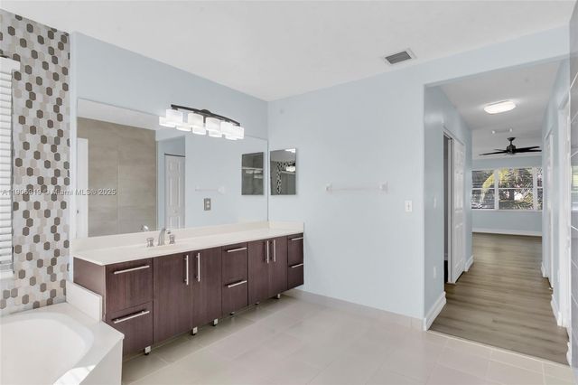 5364 NW 120th Ave, Coral Springs, FL 33076