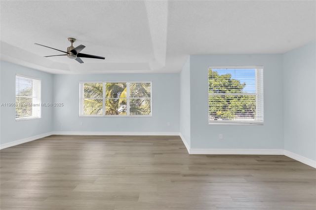 5364 NW 120th Ave, Coral Springs, FL 33076