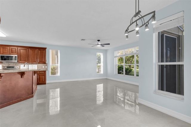 5364 NW 120th Ave, Coral Springs, FL 33076