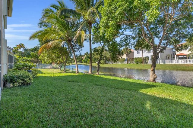 5364 NW 120th Ave, Coral Springs, FL 33076