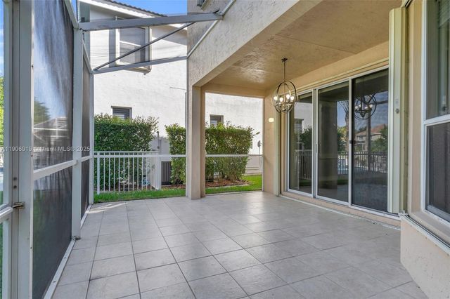 5364 NW 120th Ave, Coral Springs, FL 33076