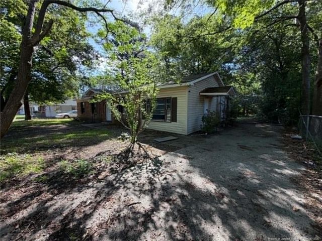 6559 Amanda Circle, Fayetteville, NC 28304