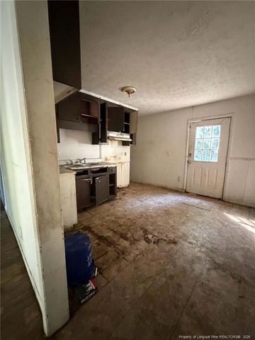 6559 Amanda Circle, Fayetteville, NC 28304
