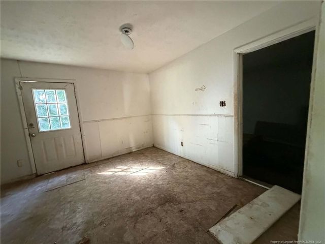 6559 Amanda Circle, Fayetteville, NC 28304