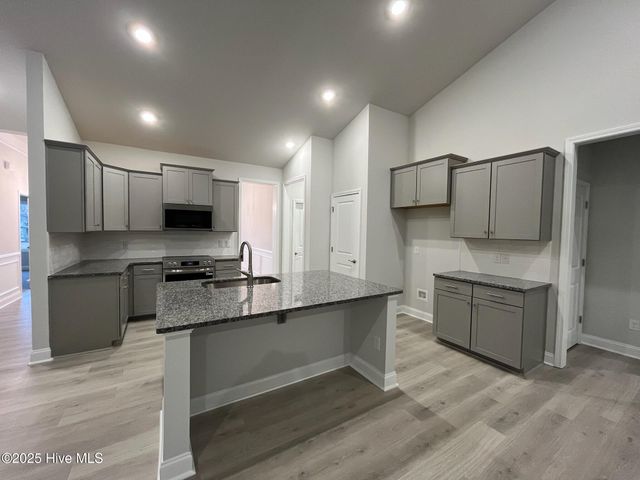 1139 Natal Drive SE, Bolivia, NC 28422