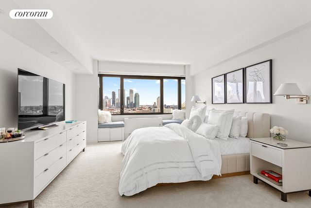 45 Sutton Pl S Apt 18E, New York City, NY 10022