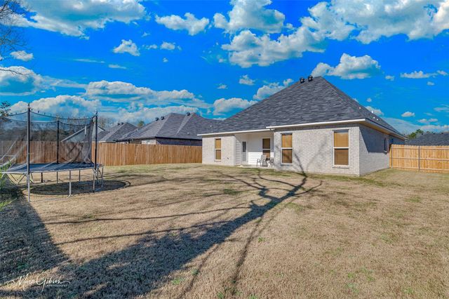 1121 Bayou Bay Court, Frierson, LA 71027