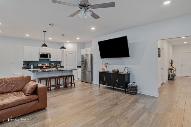 1121 Bayou Bay Court, Frierson, LA 71027