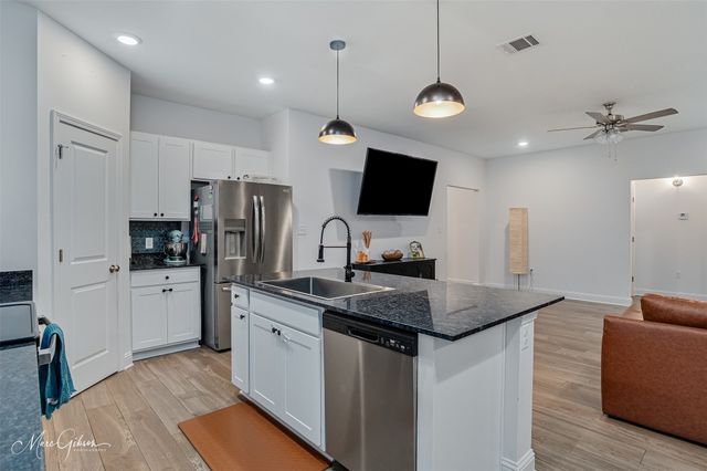 1121 Bayou Bay Court, Frierson, LA 71027