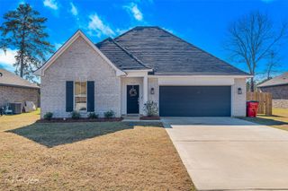 1121 Bayou Bay Court, Frierson, LA 71027