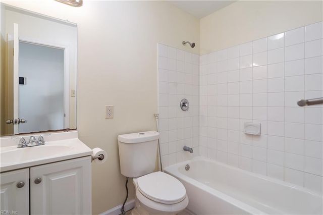 592 Windjammer CRES, Newport News, VA 23602