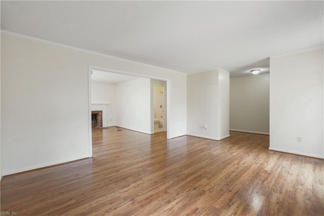 592 Windjammer CRES, Newport News, VA 23602