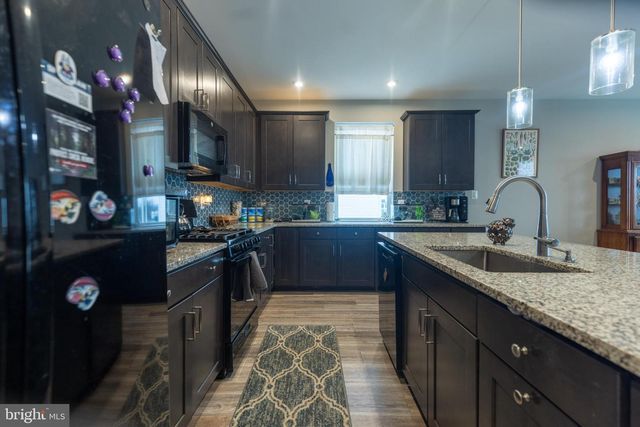 2098 MANDARIN DRIVE, Chambersburg, PA 17202