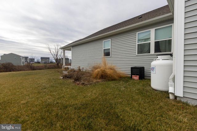 2098 MANDARIN DRIVE, Chambersburg, PA 17202