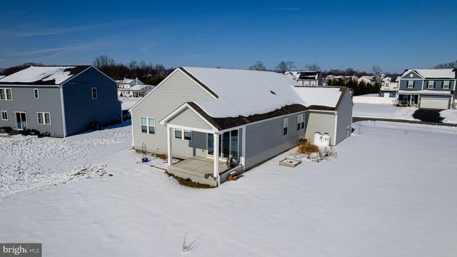 2098 MANDARIN DRIVE, Chambersburg, PA 17202