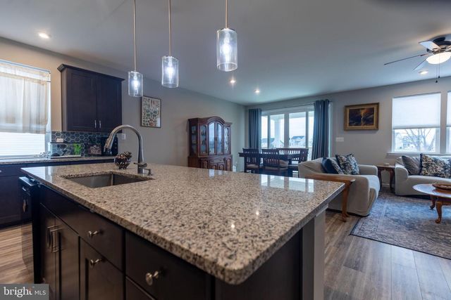 2098 MANDARIN DRIVE, Chambersburg, PA 17202