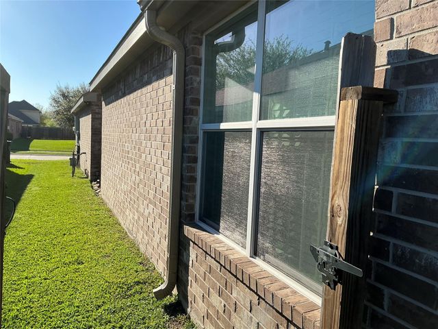 11719 Bollinger Park Court, Houston, TX 77047