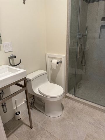 82 Lancaster Road 2, Brookline, MA 02446