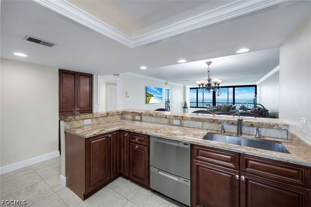 15031 Punta Rassa RD 1105, Fort Myers, FL 33908