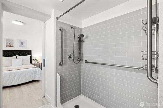 523 Williams Avenue S, Renton, WA 98057
