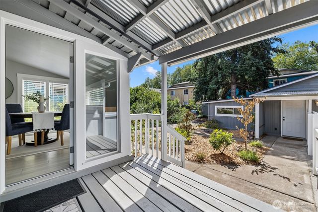 523 Williams Avenue S, Renton, WA 98057