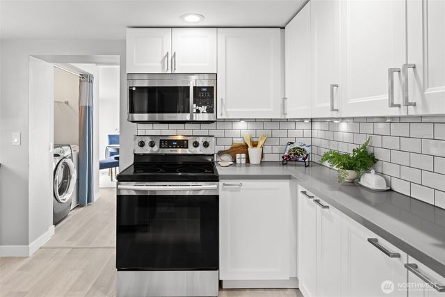 523 Williams Avenue S, Renton, WA 98057