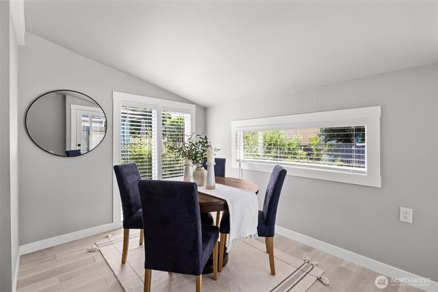 523 Williams Avenue S, Renton, WA 98057