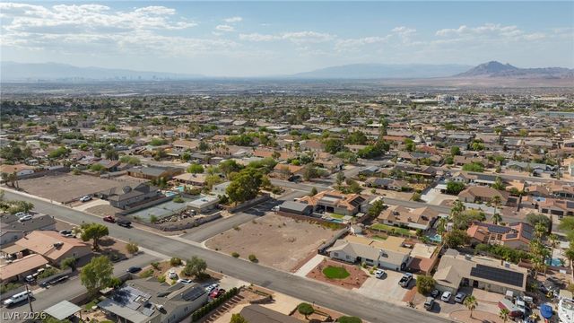 350 East Kimberly Drive, Henderson, NV 89015
