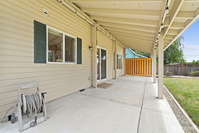 645 NW Ohio Ave, Chehalis, WA 98532