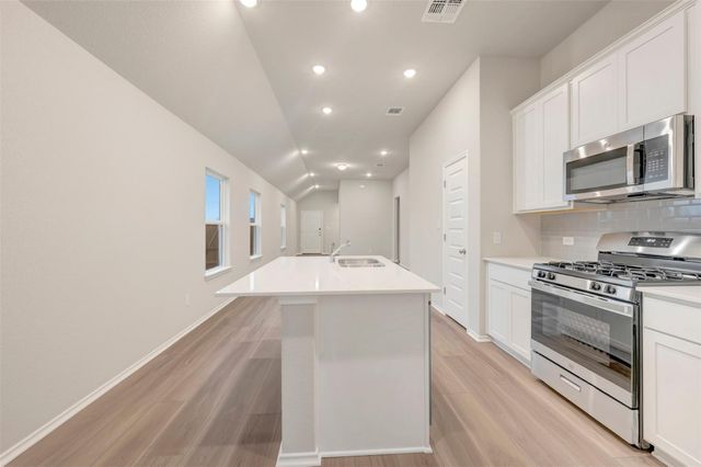 118 Big Banyan DR, Dripping Springs, TX 78620