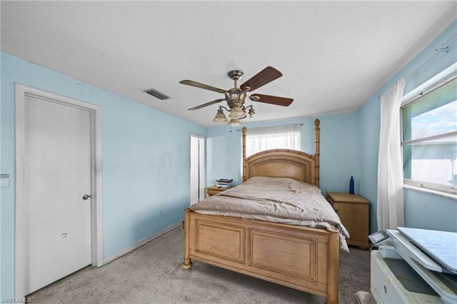 225 SW 45th TER, Cape Coral, FL 33914