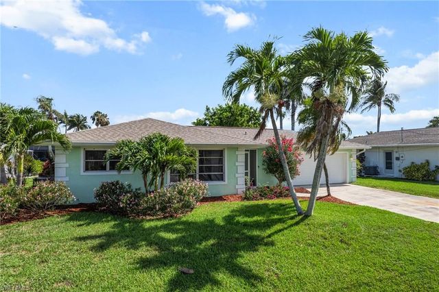225 SW 45th TER, Cape Coral, FL 33914