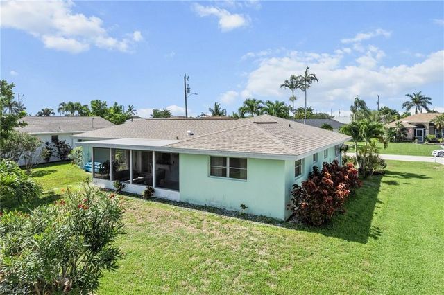 225 SW 45th TER, Cape Coral, FL 33914