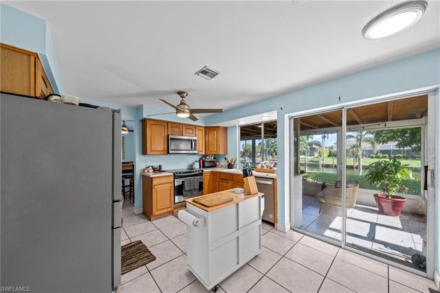 225 SW 45th TER, Cape Coral, FL 33914