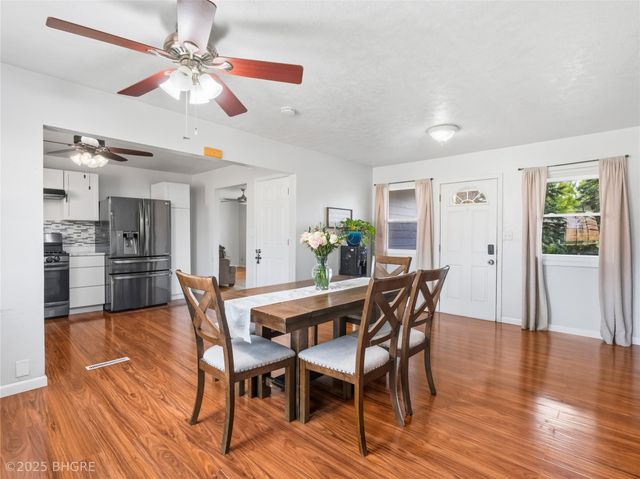 800 E Detroit Avenue, Indianola, IA 50125