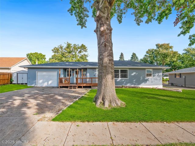 800 E Detroit Avenue, Indianola, IA 50125