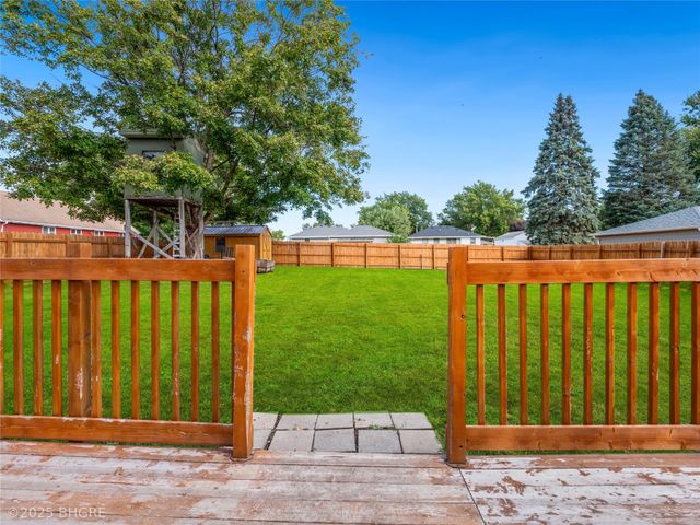 800 E Detroit Avenue, Indianola, IA 50125