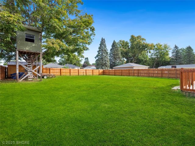 800 E Detroit Avenue, Indianola, IA 50125