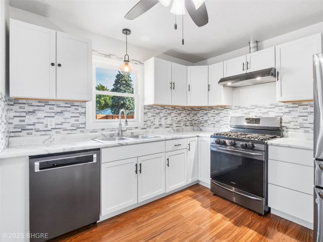 800 E Detroit Avenue, Indianola, IA 50125