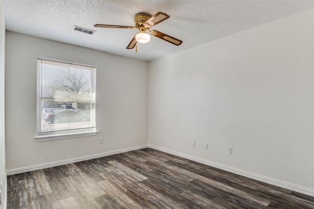 1725 Whiteoak Drive, Garland, TX 75040