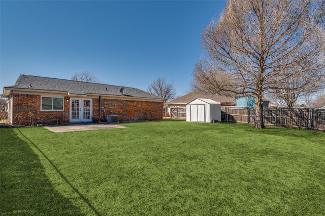 1725 Whiteoak Drive, Garland, TX 75040