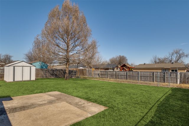 1725 Whiteoak Drive, Garland, TX 75040