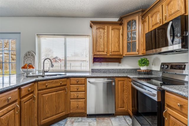 1725 Whiteoak Drive, Garland, TX 75040