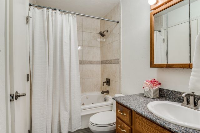 1725 Whiteoak Drive, Garland, TX 75040