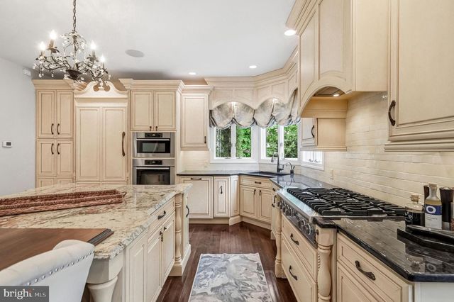 53 STANWYCK RD, Mount Laurel, NJ 08054