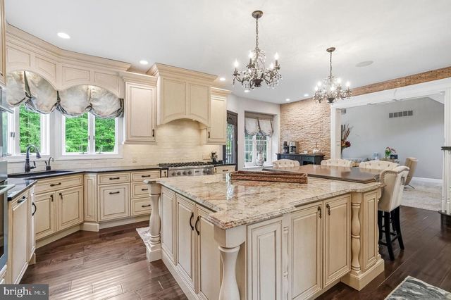 53 STANWYCK RD, Mount Laurel, NJ 08054