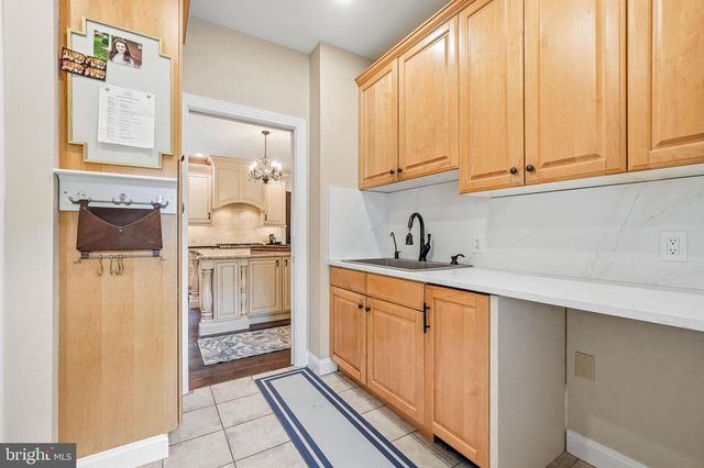 53 STANWYCK RD, Mount Laurel, NJ 08054
