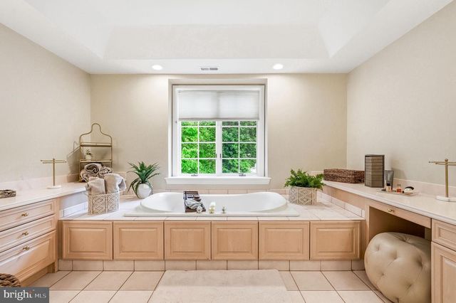 53 STANWYCK RD, Mount Laurel, NJ 08054