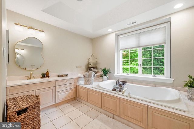 53 STANWYCK RD, Mount Laurel, NJ 08054