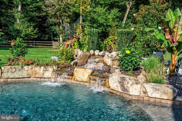 53 STANWYCK RD, Mount Laurel, NJ 08054